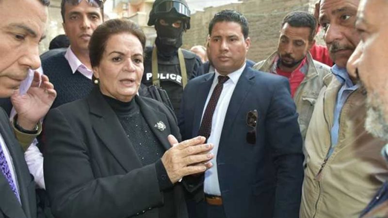 إخلاء 3 عمارات سكنية