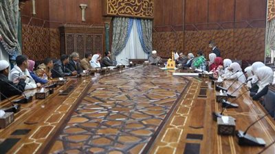 شيخ الأزهر يكرم الفائزين في مسابقة مجلة نور للأطفال 