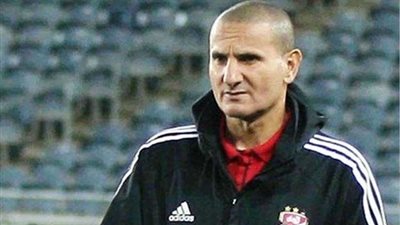 مدرب حراس الأهلي يحرص على تدريب الشناوي رغم استبعاده