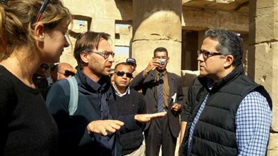 العناني وبدر يزوران أعمال التطوير في مزارات الأقصر