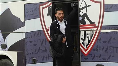 وصول حافلة الزمالك لاستاد السويس (صور)