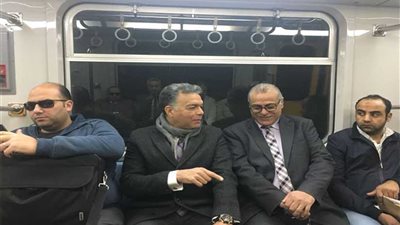 وزير النقل يطمئن على مستوى الخدمة والإجراءات الأمنية بالمترو