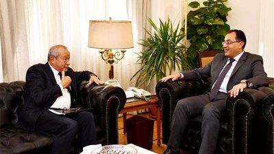 وزير الإسكان يستقبل نجيب ساويرس لمناقشة فرص الاستثمار العقاري بالمدن الجديدة