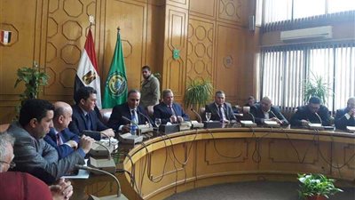 سلامة يبحث أزمات الصحفيين بالإسماعيلية