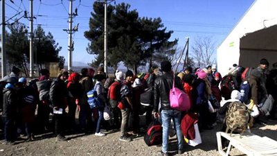 17 تركيا يصلون إلى اليونان للحصول على حق اللجوء السياسي