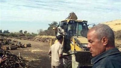 إزالة 48 حالة تعدٍ على ترعة المحمودية بالبحيرة