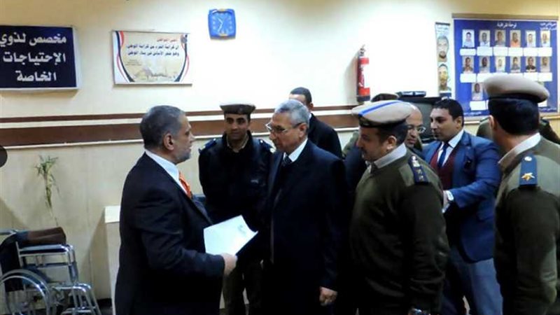 مدير أمن المنيا يفاجىء