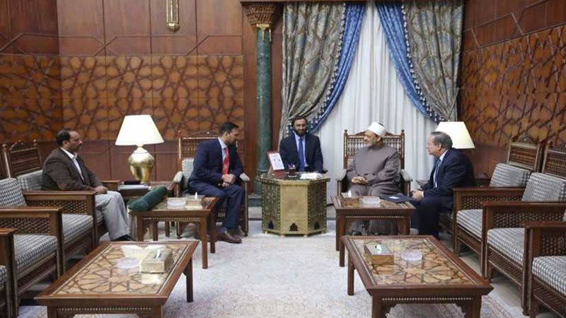 شيخ الأزهر يستقبل