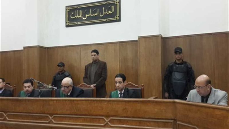 إحالة أوراق عامل