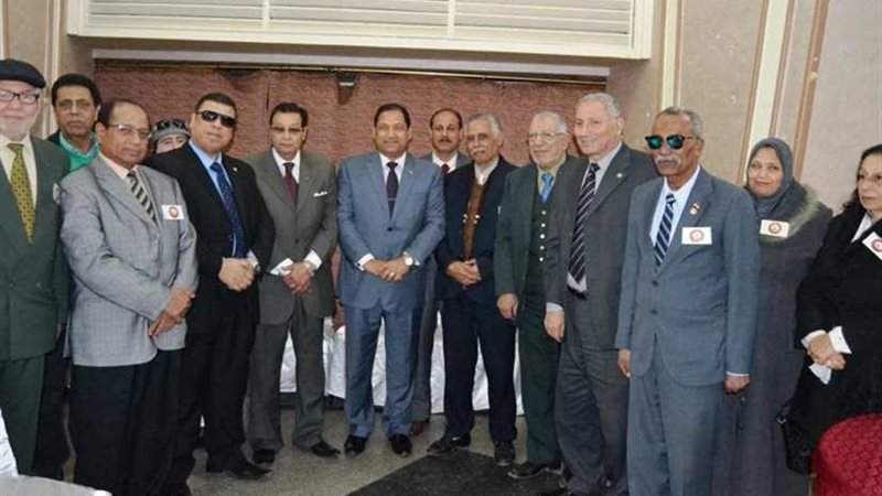 مؤسسة صقور تكرم محافظ