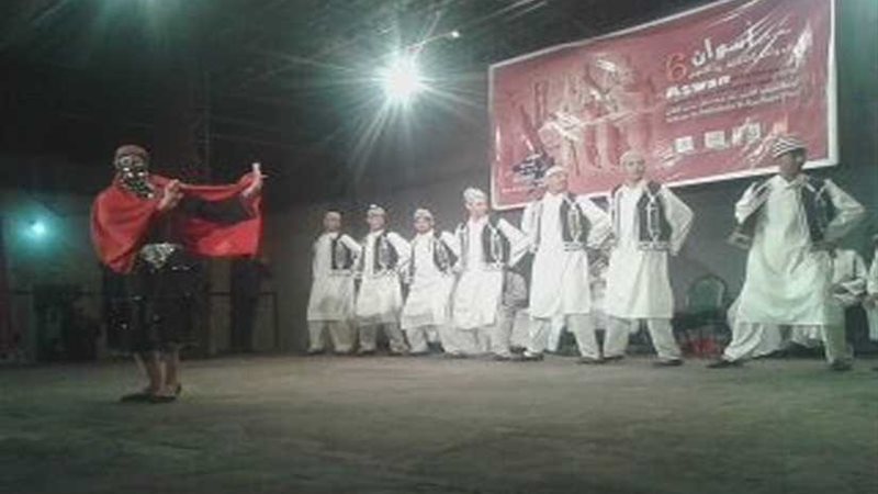 فرقتا الهند وأبناء