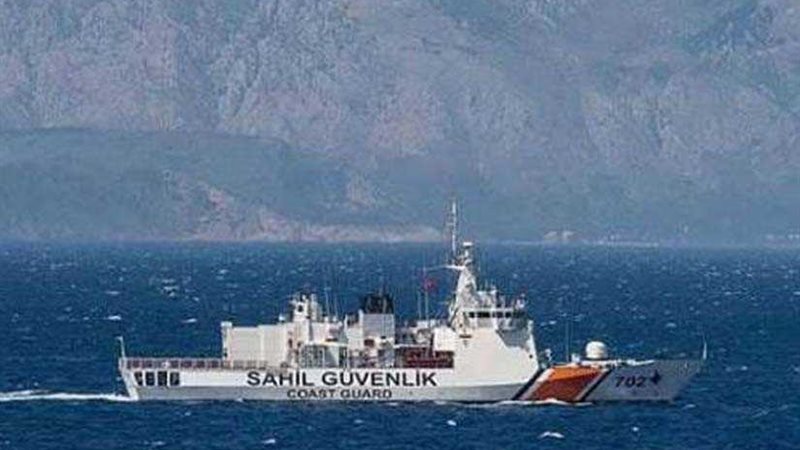 قضاة وموظفون يهربون