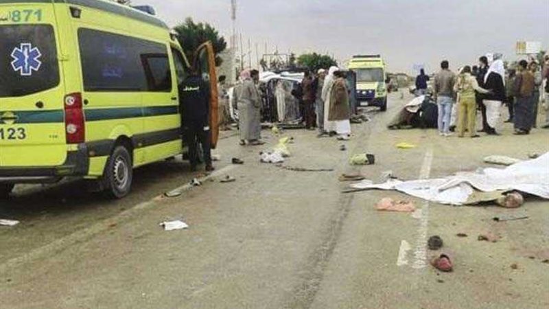 وفاة شخص وإصابة ١٩