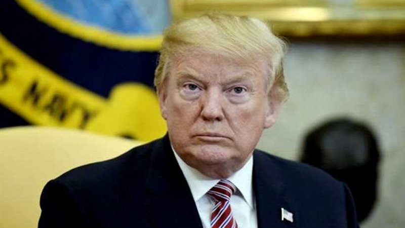 ترامب ينفي قبلة المصعد..