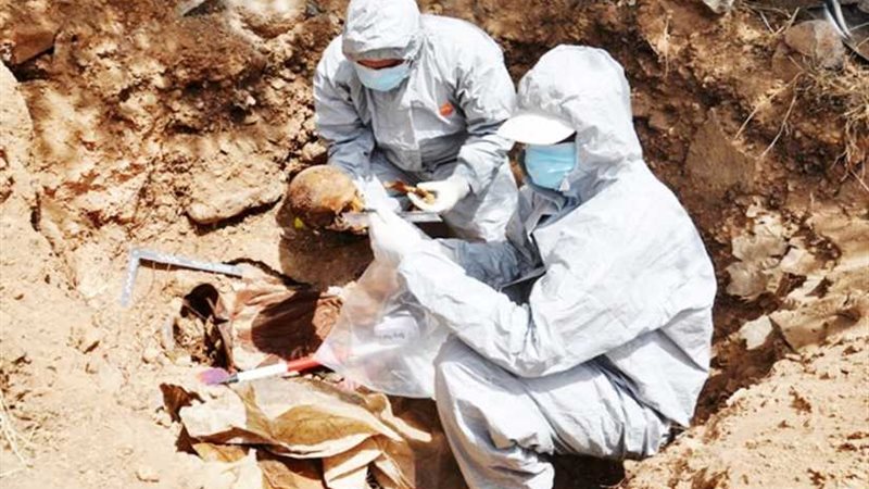 اكتشاف مقبرة جماعية
