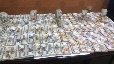 ضبط سائق جمع 7 ملايين جنيه من مدخرات العاملين بالخارج