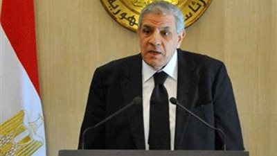 محلب: ننفذ أكبر مشروع بأسوان لتصبح عاصمة العالم للطاقة الشمسية