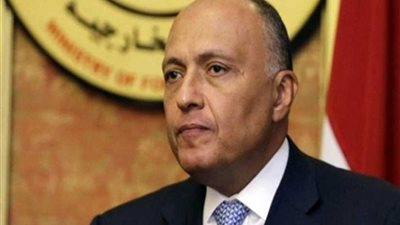 وزير الخارجية يلقي محاضرة أمام طلبة الكلية الجوية