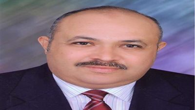 تفويض الدكتور عماد عتمان بتسيير أعمال قطاع شئون خدمة المجتمع وتنمية البيئة