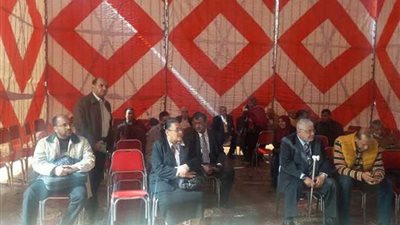 بدء عملية التصويت في انتخابات 