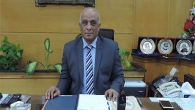 إصابة أسرة كاملة بالتسمم عقب تناولهم وجبة 