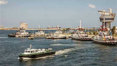 تصدير 10 آلاف طن يوريا و3660 طن أسمنت من ميناء دمياط