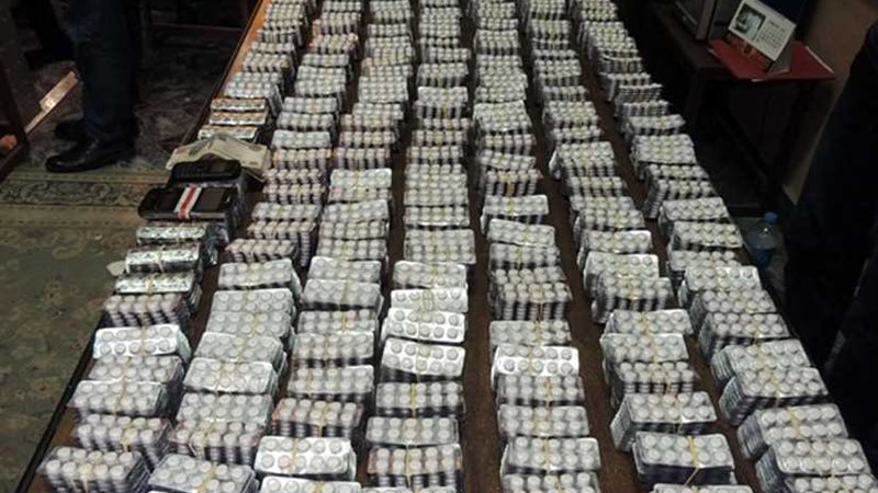 ضبط عامل بحوزته 8