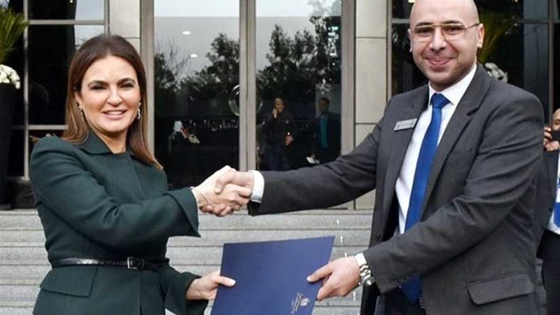  أسطفانوس  أفضل موظف