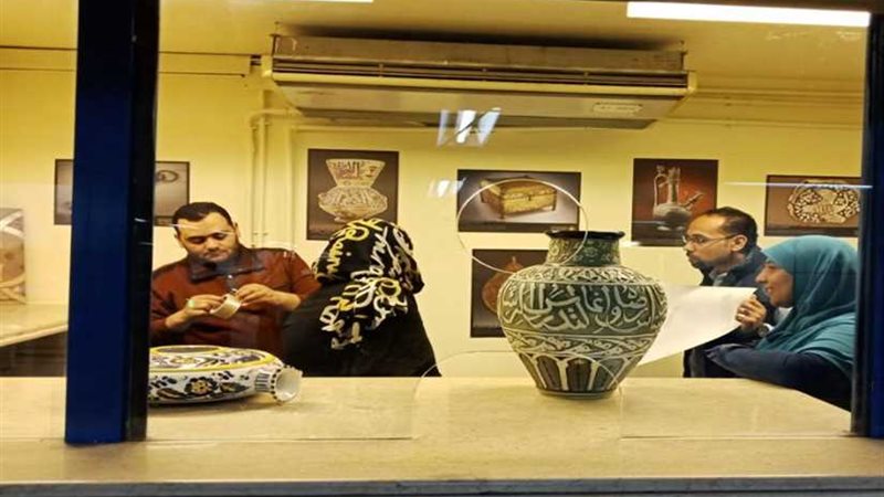 مستنسخات أثرية بمترو