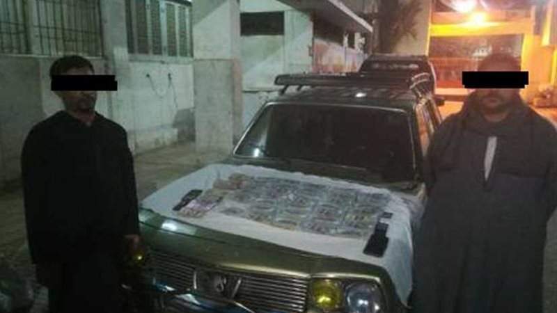 القبض على شخصين يتاجران