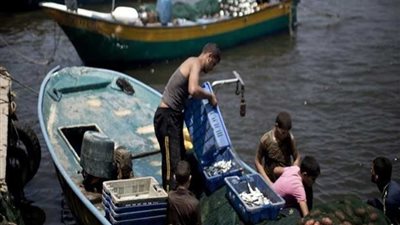 تعليق الصيد في بحر غزة احتجاجًا على استشهاد صياد برصاص الاحتلال