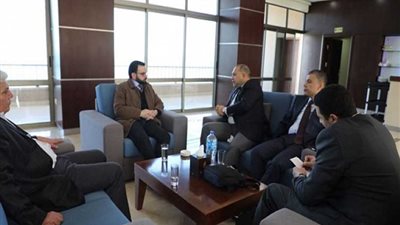 وفد أمنى مصرى يلتقى وزير الثقافة الفلسطينى لبحث المصالحة