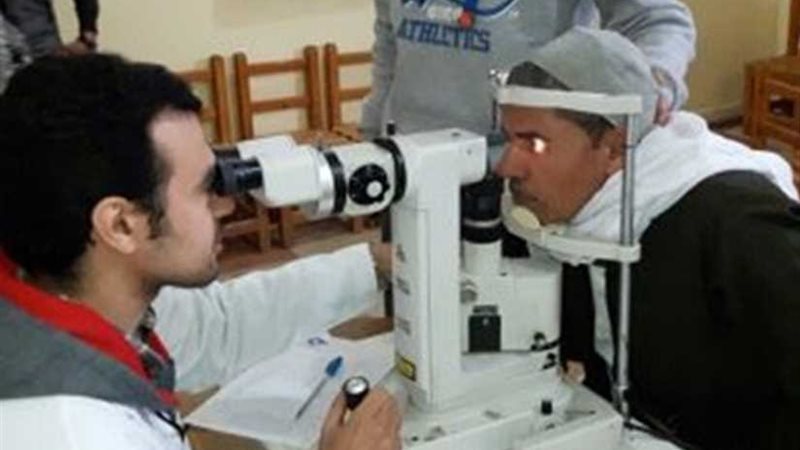 عينيك في عينينا: