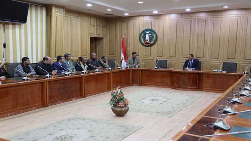 لجنة لفحص شكوى أهالي