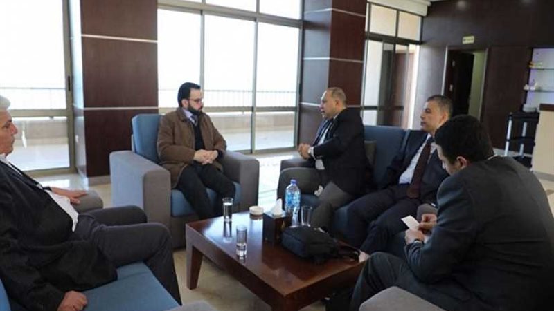 وفد أمنى مصرى يلتقى