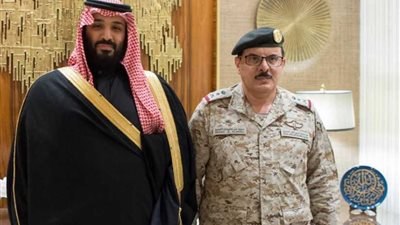 ولي العهد السعودي يقلد المشمولين بالأمر الملكي رتبهم