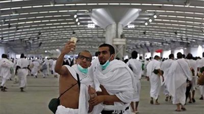 الإفتاء: السيلفي وتصوير المناسك في العمرة والحج جائز (فيديو)