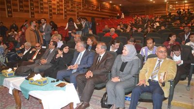 محافظ المنيا يكرم الفائزين في ختام المهرجان الأول للثقافة والفنون