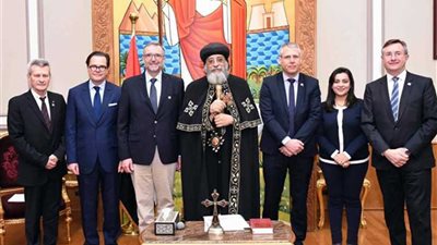 البابا تواضروس يستقبل وفدًا فرنسيًا بالكاتدرائية