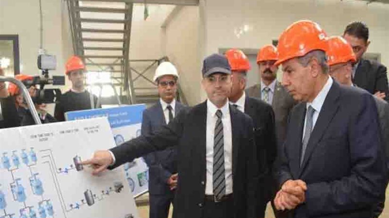 قابيل يفتتح 3 مصانع