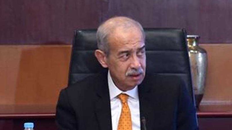 رئيس الوزراء يتابع