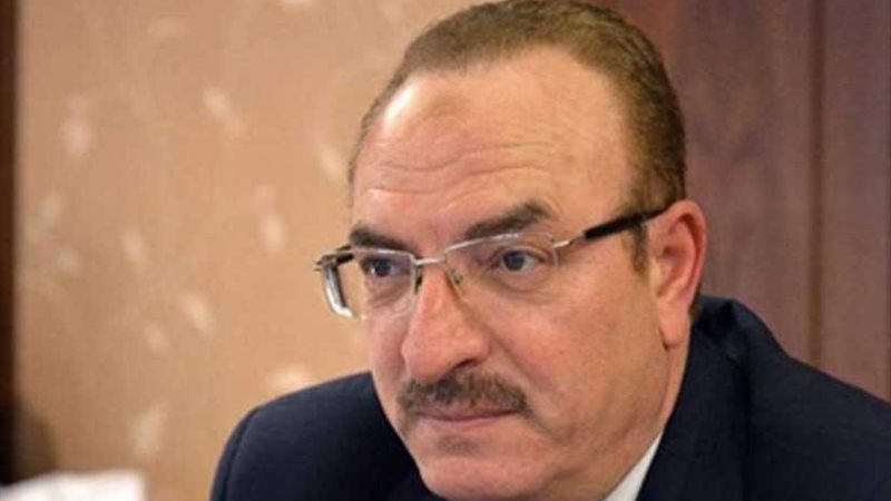 لاعتدائها على مديرها..