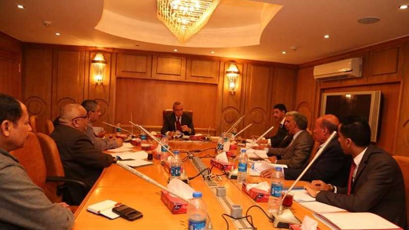 8 مشروعات صناعية