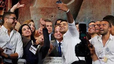 سيلفي الرئيس مع الشعب