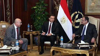 وزير الداخلية لمسؤول أممي: بعض الدول تحولت إلى بؤر جاذبة للميليشيات المسلحة