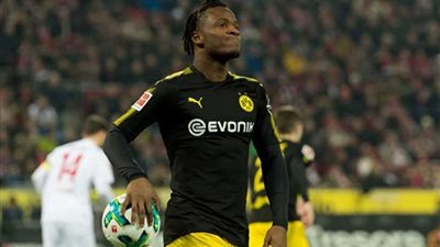 باتشواى يؤجل قراره بشأن الانتقال النهائى لبوروسيا دورتموند