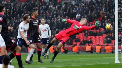 توتنهام يفوز على هدرسفيلد بثنائية نظيفة بتوقيع 
