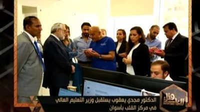 أول تعليق لمجدي يعقوب على شائعه مرضه.. فيديو