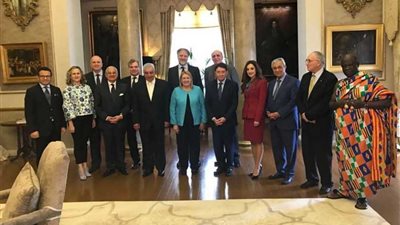 حواس يدعو لزيارة مصر