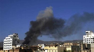 الحوثيون يقصفون مستشفى 